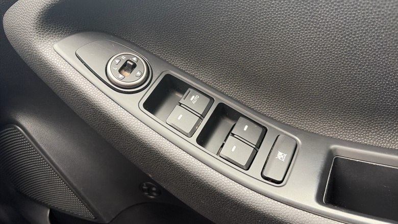 Hyundai i20 1.2 MPi SE 5dr Petrol Hatchback